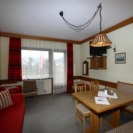 Hermann, Apartment *